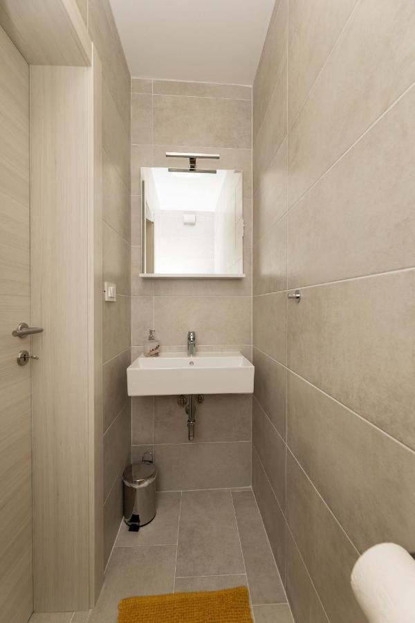 Sucic 2 Apartment *
