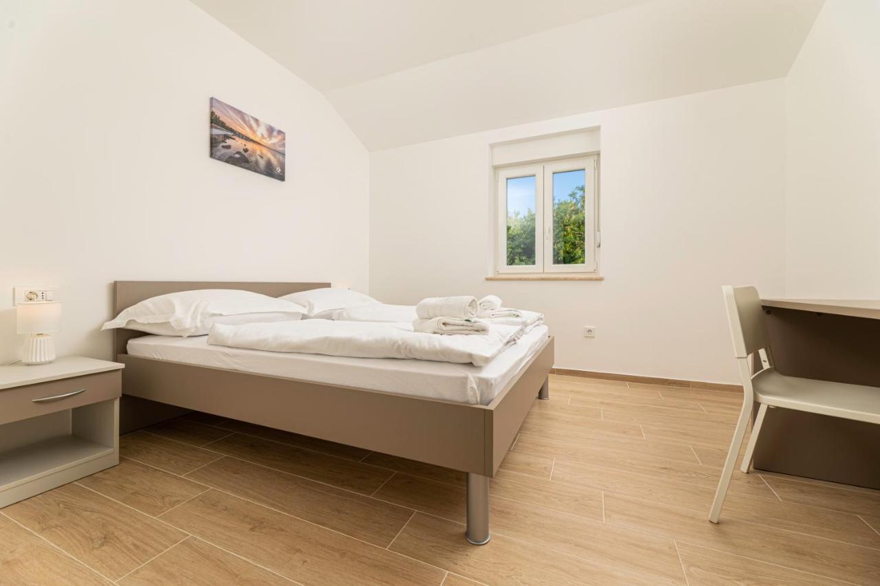 Apartman Sucic 2 *
